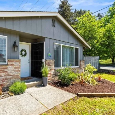 Image 2 - 575 96th Street South, Tacoma, WA 98444, USA - House for sale