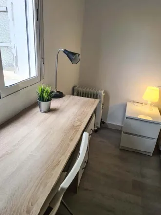 Rent this 5 bed room on Carrer de Juan Giner in 46020 Valencia, Spain