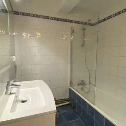 Rent this 2 bed apartment on 38 Rue de l'Amiral Mouchez in 75014 Paris, France