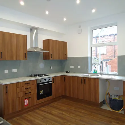 Image 7 - Belvedere Mount, Leeds, LS11 7ED, United Kingdom - Apartment for rent