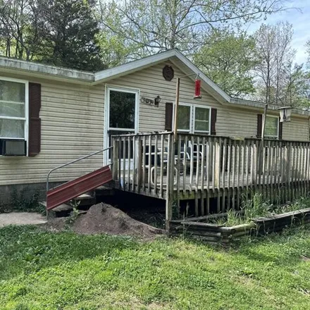 Buy this 3 bed house on Y Bridge Boulevard in Galena, Stone County