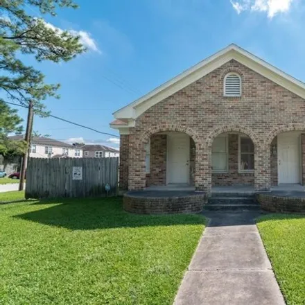 Rent this 1 bed house on 4022 Delano Street in Houston, TX 77004
