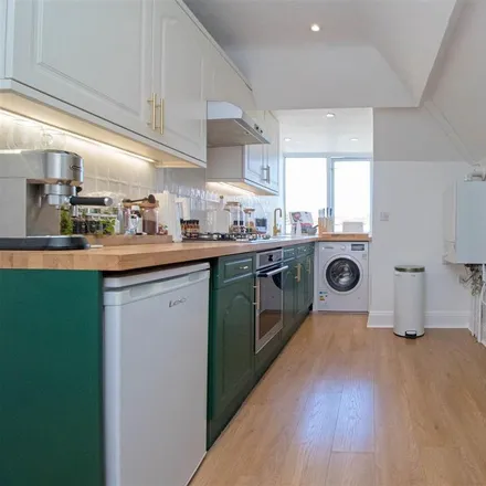 Image 3 - Wilbury Villas, Cromwell Road, Hove, BN3 3DX, United Kingdom - Apartment for rent