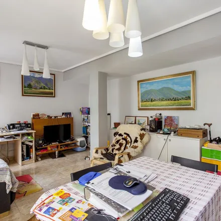 Image 3 - Carrer de Llanera de Ranes, 15, 46017 Valencia, Spain - Apartment for rent