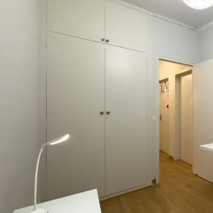 Rent this 3 bed room on Carrer de Coll i Vehí in 08001 Barcelona, Spain