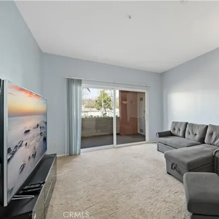 Image 6 - Clubhouse, Temecula Parkway, Temecula, CA 92592, USA - Condo for sale