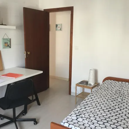 Image 1 - unnamed road, 2825-049 Almada, Portugal - Room for rent
