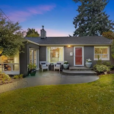 Buy this 3 bed house on 3735 Southwest 106th Street in Seattle, WA 98146