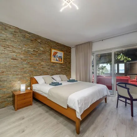 Rent this 6 bed house on 51262 Kraljevica