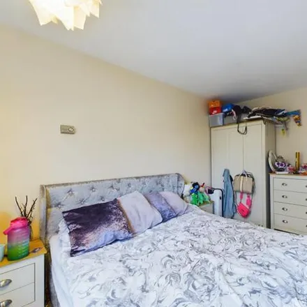 Image 9 - Welbeck Close, Eastbourne, BN22 0UA, United Kingdom - Apartment for sale