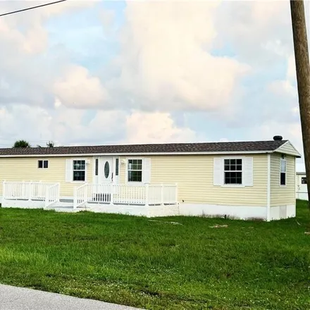 Buy this studio apartment on 4711 Curlew Drive in Saint James City, Lee County