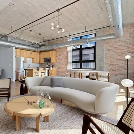 Image 7 - Shoemaker Lofts, 3963 West Belmont Avenue, Chicago, IL 60618, USA - Loft for sale