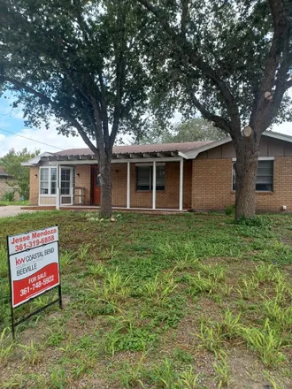 Buy this 4 bed house on 964 West Walton Street in Beeville, TX 78102