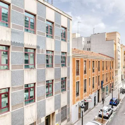 Image 2 - High Tech, Calle del Conde de Xiquena, 28004 Madrid, Spain - Apartment for rent