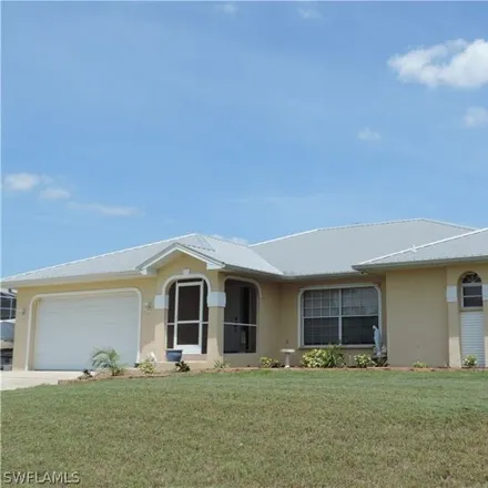 Buy this 3 bed house on 17573 Blackfriar Drive in Newport Glen Condos, Lee County