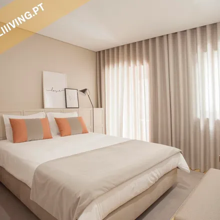 Rent this 4 bed apartment on Escondidinho B&B Porto in Rua de Passos Manuel 135, 4000-385 Porto