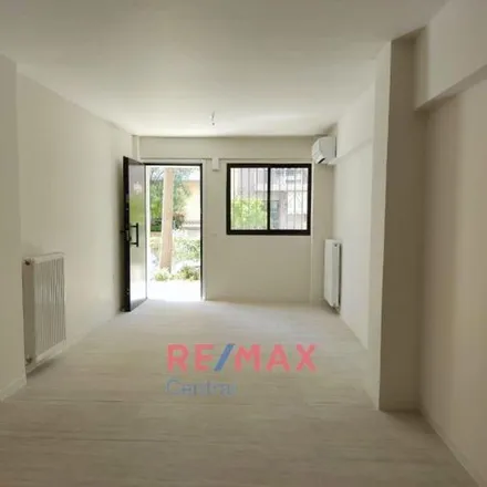 Image 3 - Blue Red, Πλατεία Παπαδιαμάντη, Athens, Greece - Apartment for rent
