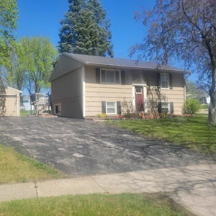 Buy this 4 bed house on 2177 Fairview Drive in Christilla Heights, Beloit