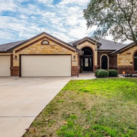 Buy this 4 bed house on 2021 Chinquapin Lane in Harker Heights, Bell County