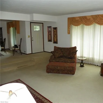Image 4 - 18019 Bennett Road, North Royalton, OH 44133, USA - House for sale