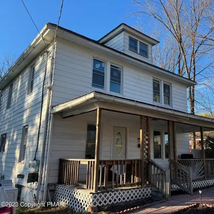 Image 2 - 250 Cliff Street, East Honesdale, Honesdale, PA 18431, USA - House for sale