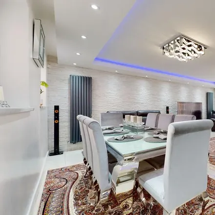 Rent this 4 bed house on Broadmead Road in London, UB5 6FD