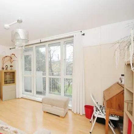 Image 6 - Kemsley, Lewisham Park, London, SE13 6QW, United Kingdom - Apartment for sale