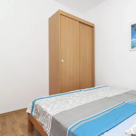 Rent this 1 bed apartment on 52212 Fažana