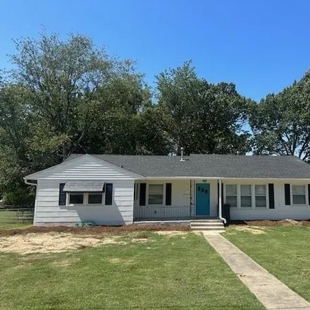 Rent this 3 bed house on 1204 South 9th Street in Rogers, AR 72756