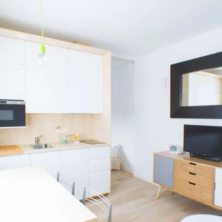 Rent this 1 bed apartment on Madrid in Grimey Store, Calle de la Reina