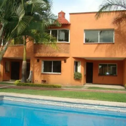 Rent this 3 bed house on Calle Ezequiel Padilla Norte in Burgos Bugambilias, 62760 Tres de Mayo