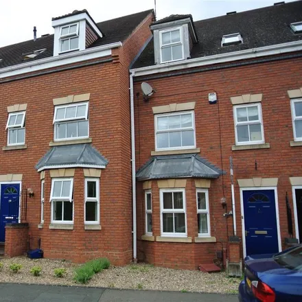 Rent this 3 bed townhouse on Charter Approach in Warwick, CV34 6AE