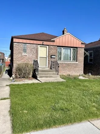 Buy this 2 bed house on 5551 South Kenneth Avenue in Chicago, IL 60629