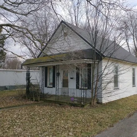 Buy this 2 bed house on 376 West Main Street in Stanford, McLean County