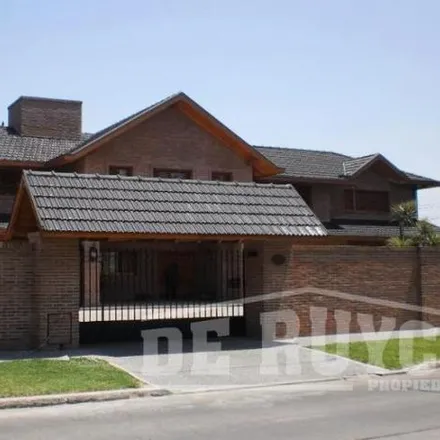 Buy this 4 bed house on José Blanco 4211 in Quilmes Oeste, 1886 Quilmes