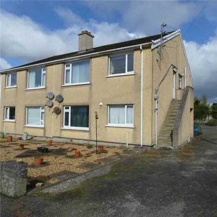 Rent this 2 bed room on Ffordd Cynan in Penrhos Garnedd, LL57 2NS