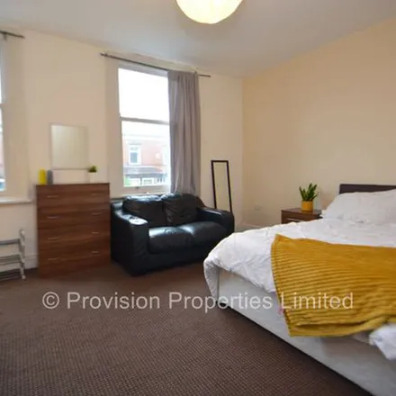 Image 3 - Mayville Terrace, Leeds, LS6 1NB, United Kingdom - Townhouse for rent