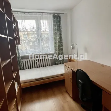 Image 4 - Szkoła Podstawowa nr 17 im. Tadeusza Kościuszki, Józefowska, 40-142 Katowice, Poland - Apartment for rent