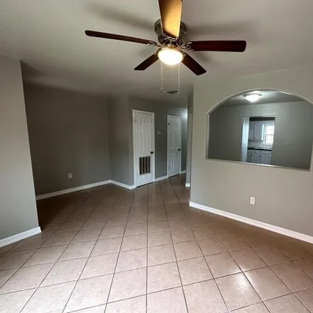 Image 3 - 796 East Sugar Cane Drive, Heritage Square Number 2 Colonia, Weslaco, TX 78599, USA - House for sale