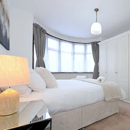 Rent this 4 bed house on London in NW9 6QT, United Kingdom