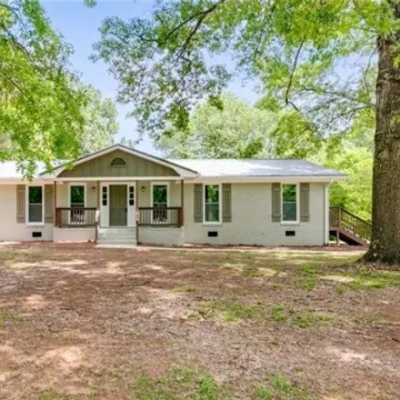 Buy this 3 bed house on 211 Greenview Court in Polk County, GA 30125