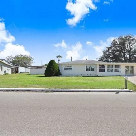 Buy this 2 bed house on 32 North Glenwood Avenue in Avon Park, FL 33825