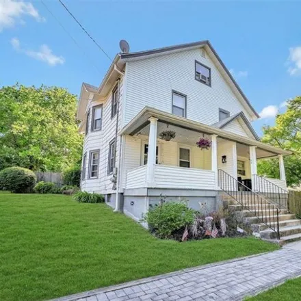 Buy this 6 bed house on 71 Jackson Ave in Huntington, New York