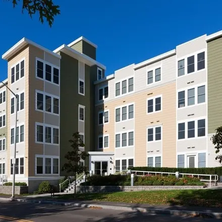 Rent this 1 bed apartment on Fresh Pond Mall in 87 New Street, Cambridge
