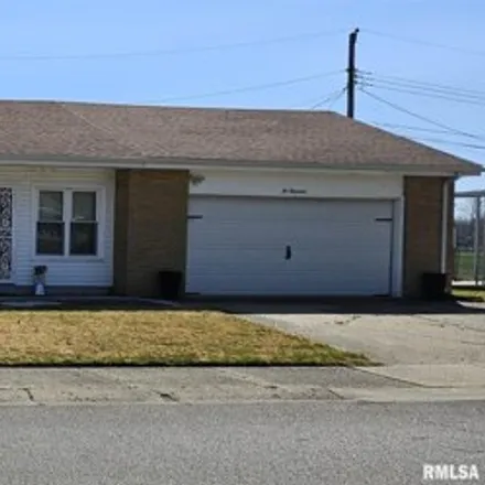 Buy this 2 bed house on 2000 Gregory Court in Springfield, IL 62703