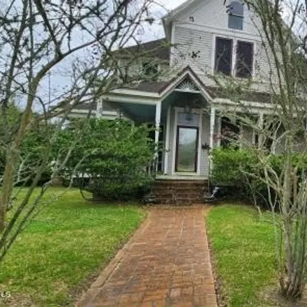 Image 1 - 309 Saint Nicholas Street, Jeanerette, LA 70544, USA - House for sale