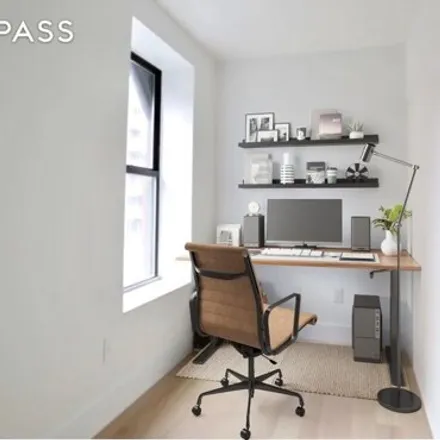 Image 4 - 267 West 15th Street, New York, NY 10011, USA - House for rent
