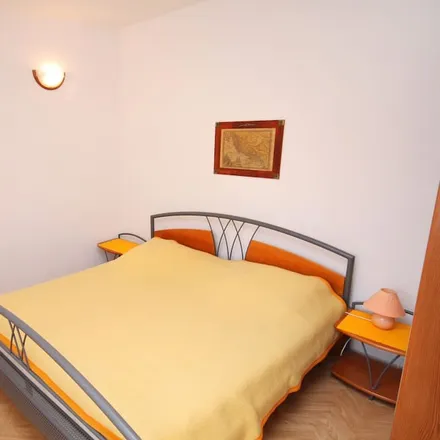Image 4 - Jezera, Šibenik-Knin County, Croatia - Apartment for rent