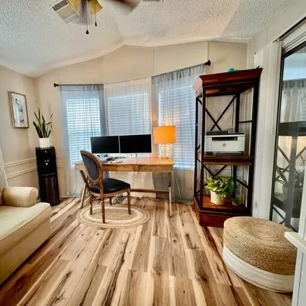 Image 9 - 103 South Pioneer Street, Sunburst RV Resort, Lee County, FL 33917, USA - Apartment for sale