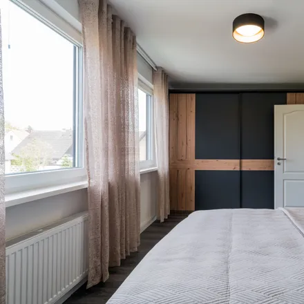 Rent this 1 bed apartment on Glockenblumenweg 50 in 12357 Berlin, Germany